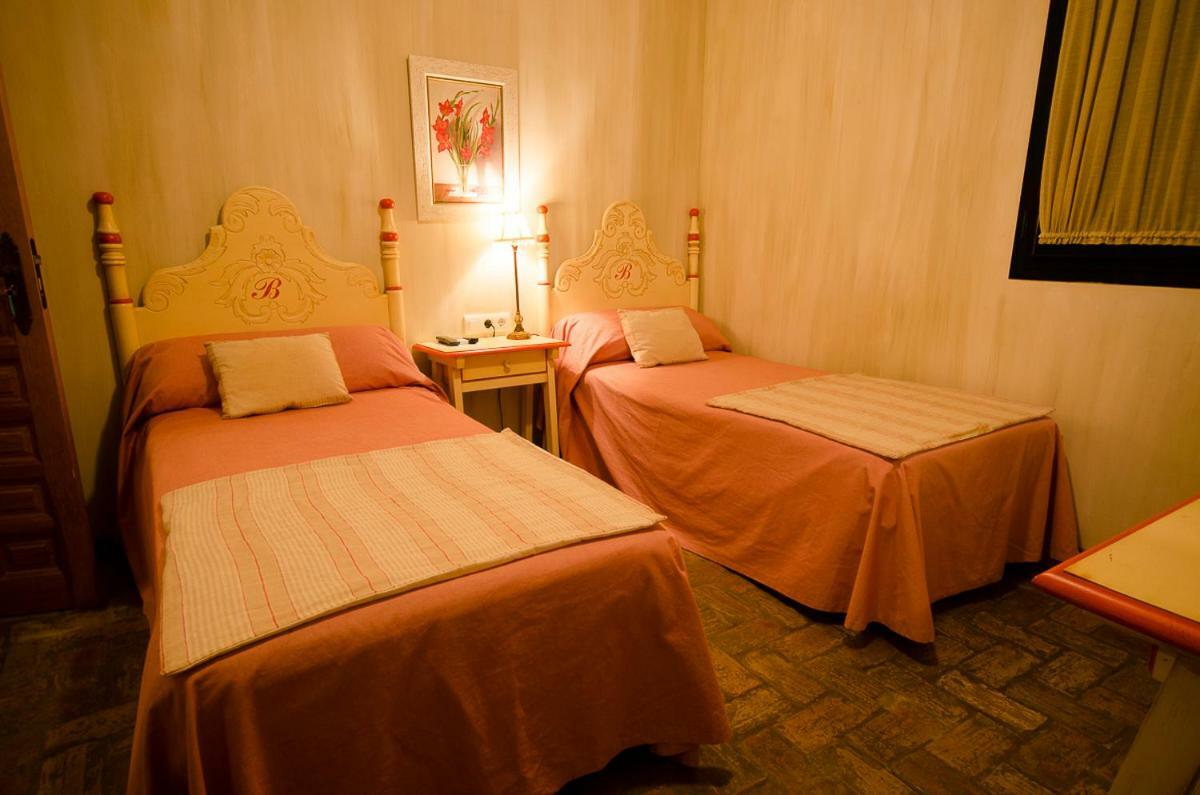 Molino La Boticaria Hotel Marchena  Buitenkant foto